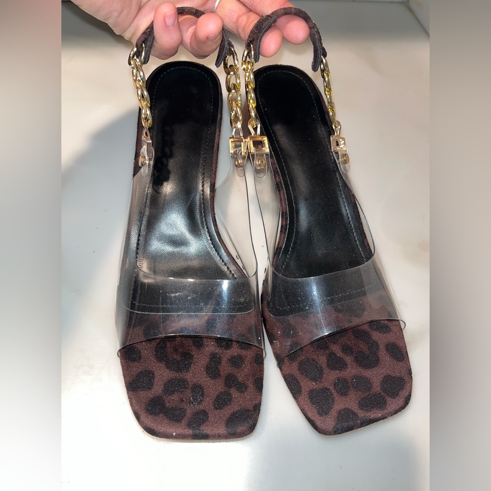 NWOT Leopard Print Women’s Sandals, Size 9 (40)